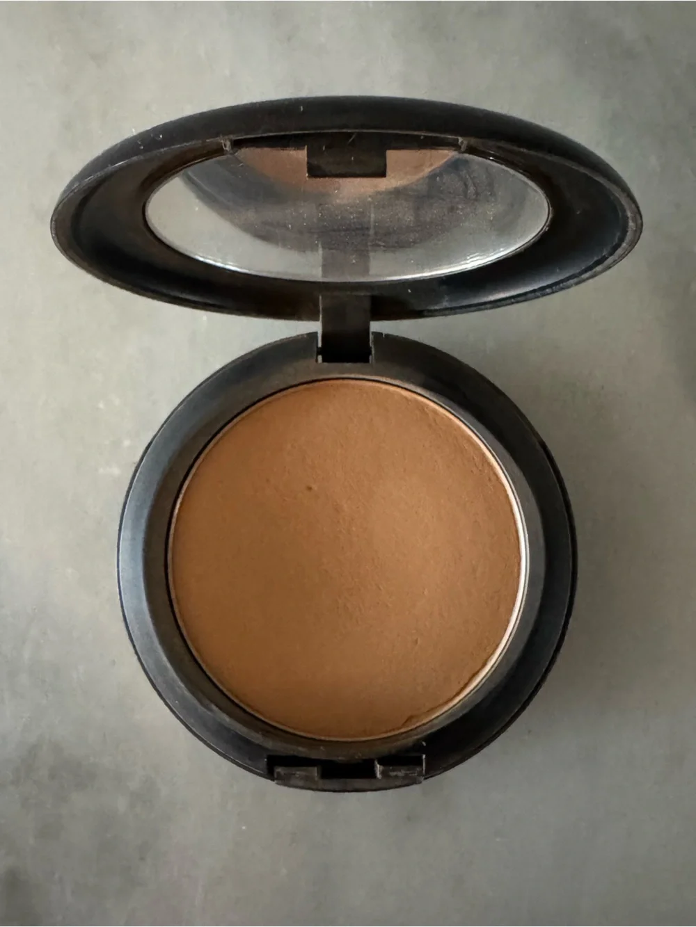 MAC Studio Fix Powder Plus Foundation NC45